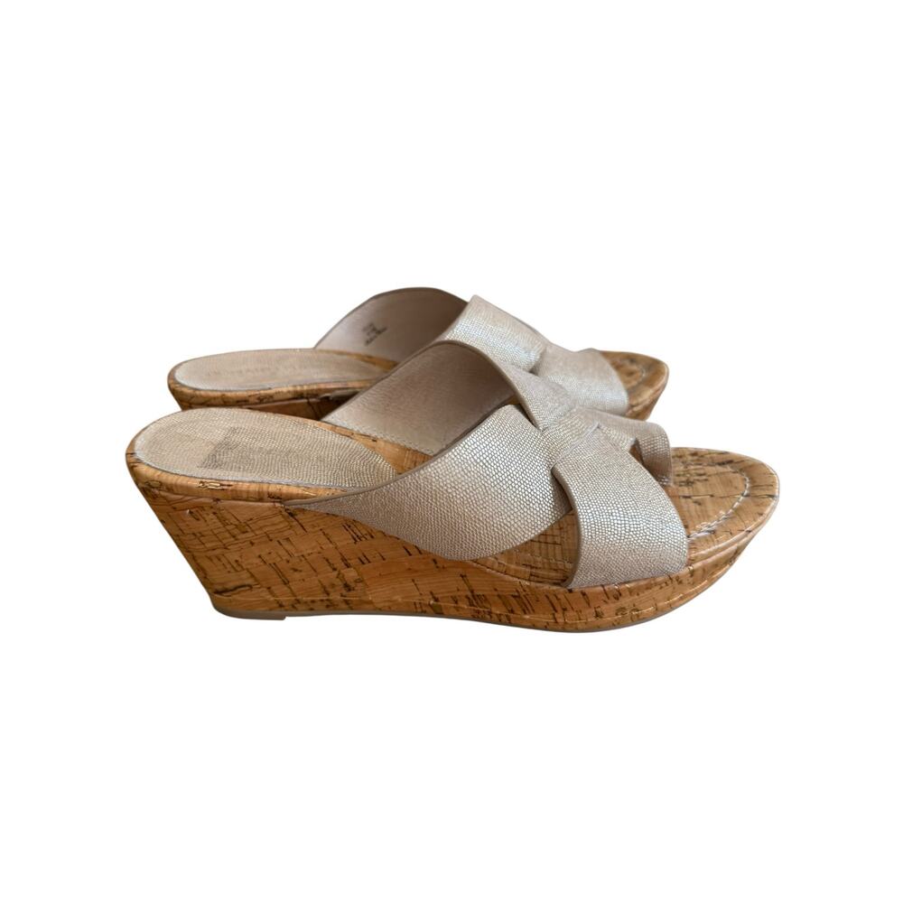 Donald J Pliner Fuji 2 Gold Leather Cork Wedge Toe Ring Sandals Size 9.5